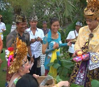 Made Budi and Christine Wedding at Infinity Villa