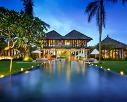 Villa Shalimar Kalima at Night